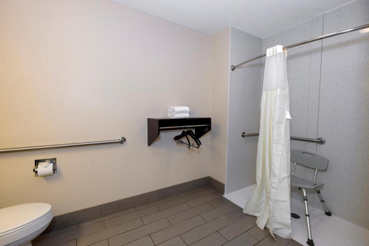 Red Roof Inn Гелен Екстер'єр фото